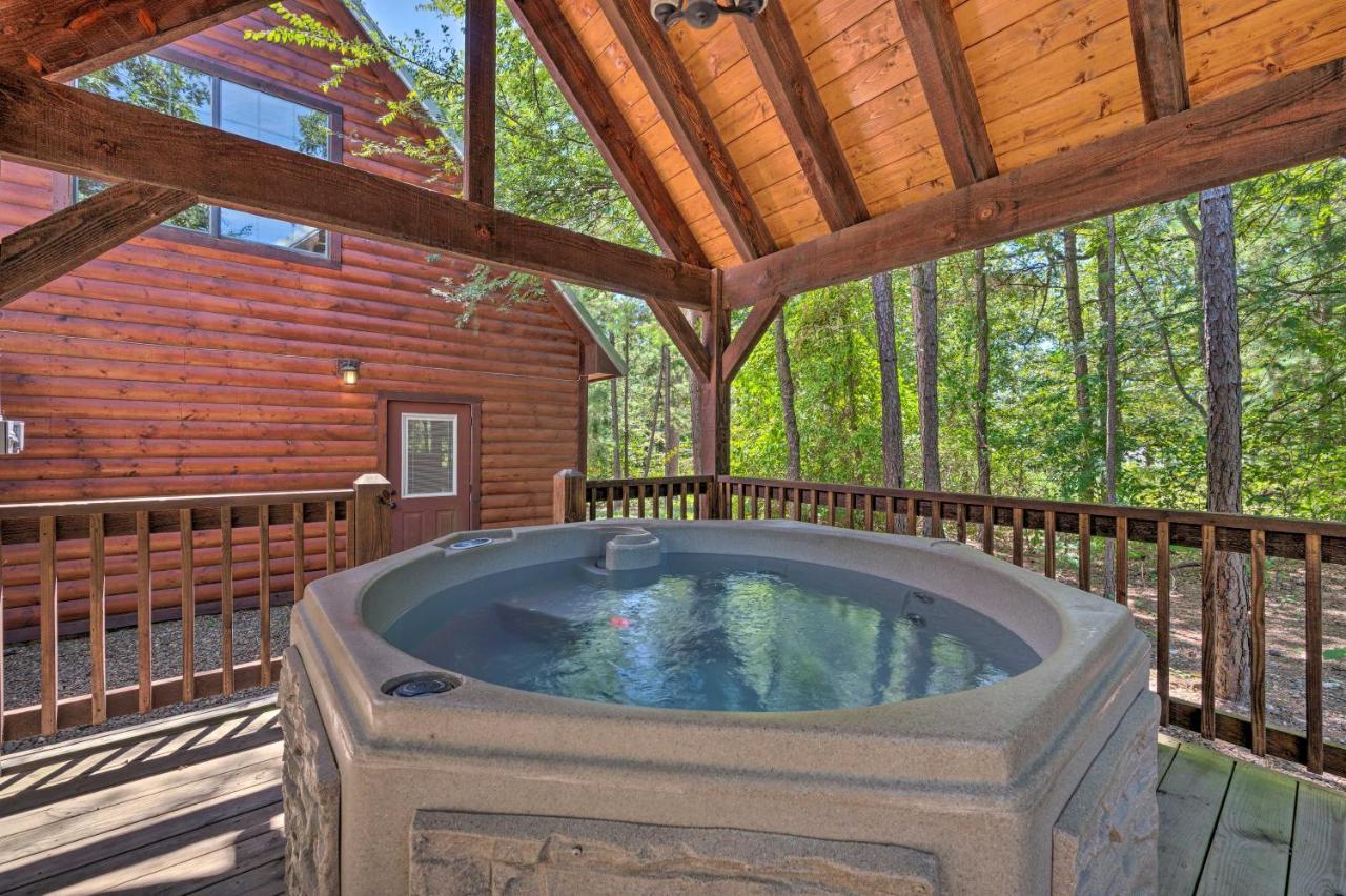 Cabin With Hot Tub And Games, 4 Mi To Beavers Bend! Broken Bow Eksteriør billede