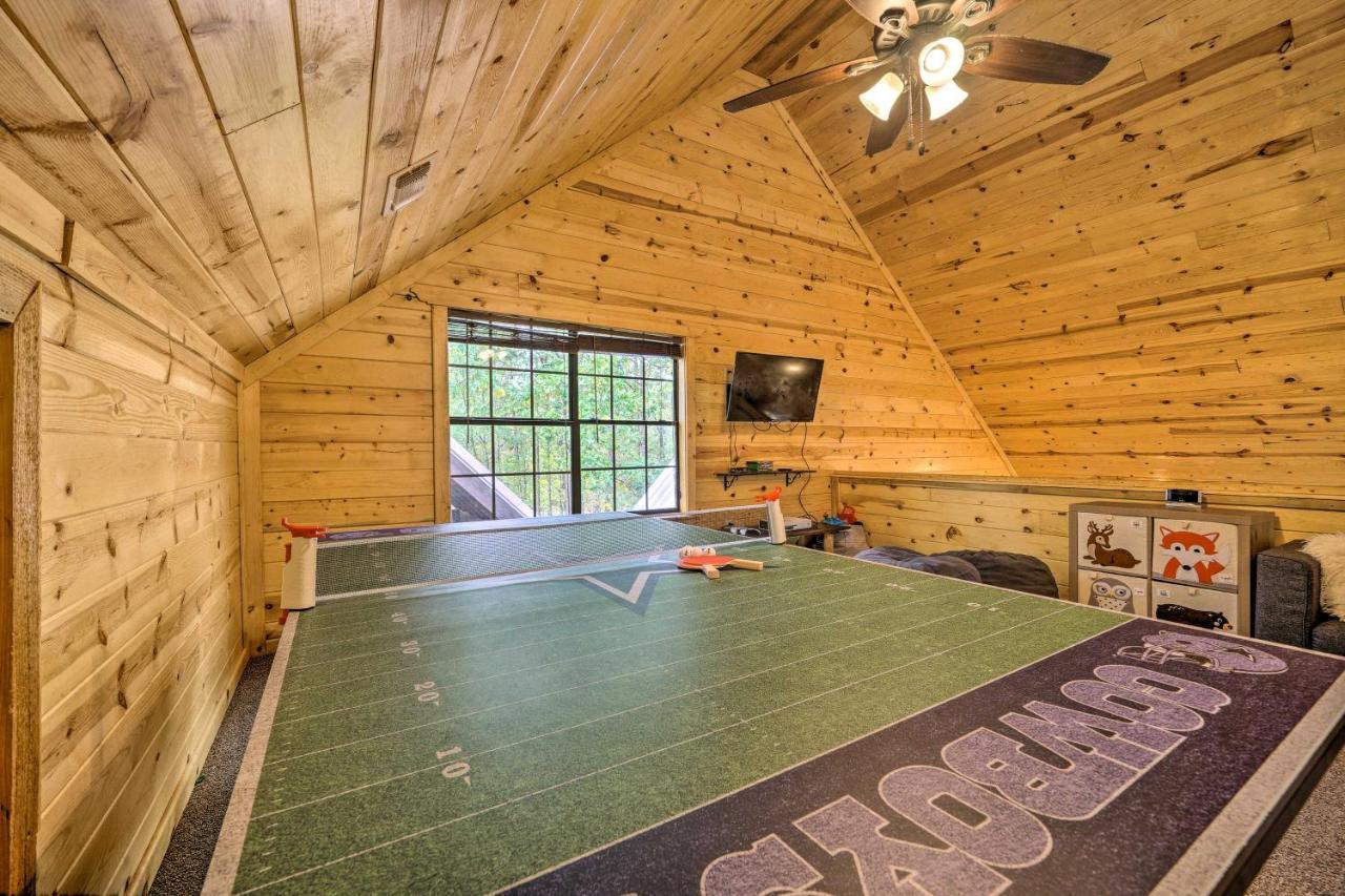Cabin With Hot Tub And Games, 4 Mi To Beavers Bend! Broken Bow Eksteriør billede